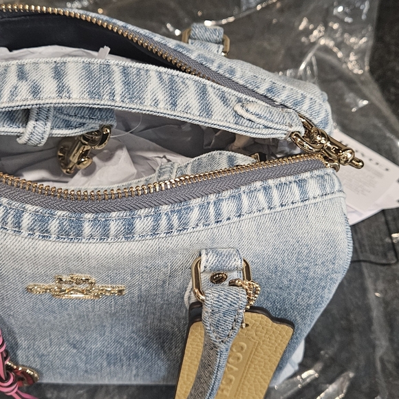 BNWT COACH DENIUM MED ROWAN - Picture 8 of 10